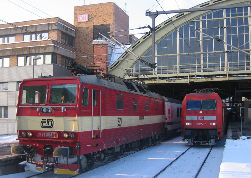 ČD 371 004-3 Bln Ostbahnhof, 30.12.2005, Foto Lutz Zschage