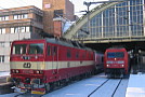 Foto: Lutz Zschage; 30-12-2005; 371 004-3 Berlin Ostbahnhof