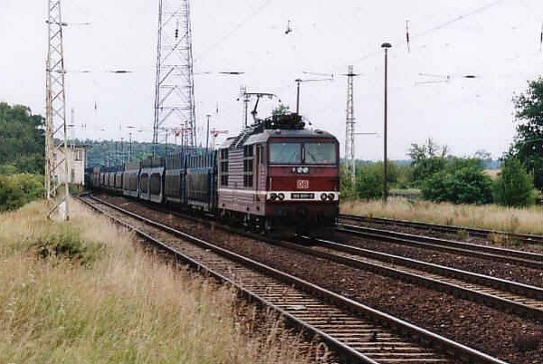 Lokzug mit 180 009-3 Pillgram, August 2001, Foto Sven Lehmann