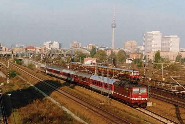 180 018-4 Berlin Warschauer Str., Foto Sven Lehmmann, 11-2000