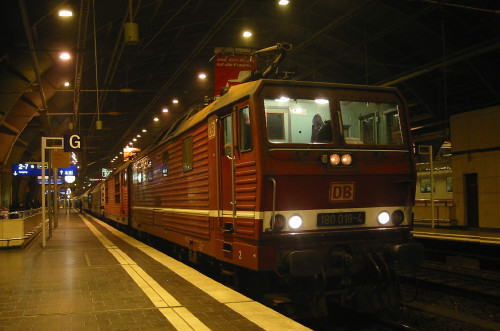 180 019-2 + 012-7 Bln-Ostbahnhof; 14.02.2002 Foto: L.Zschage